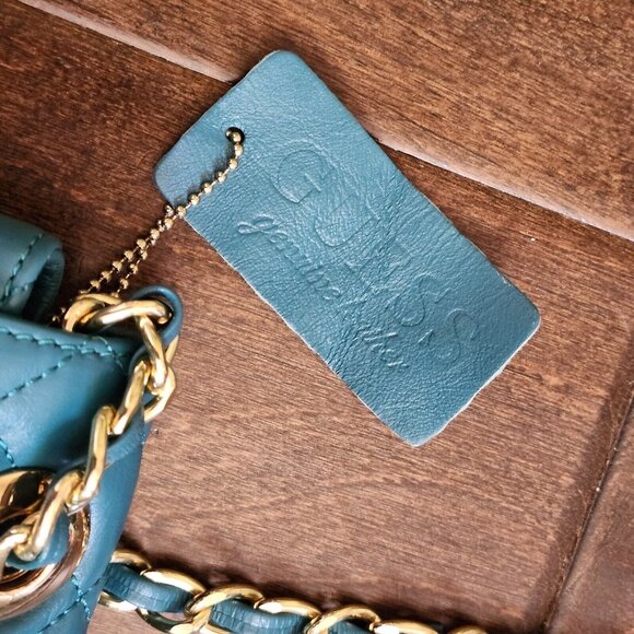 GUESS Quilted Green Leather Shoulder Bag - Picture 5 of 16